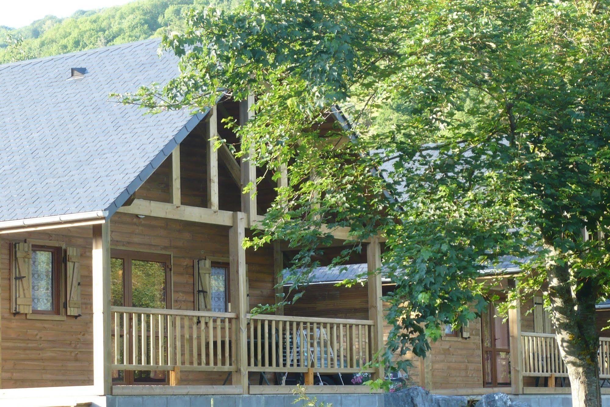 Chalets Du Lac Arcizans-Avant Exterior photo